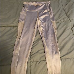 purple-pink leggings with side pockets
